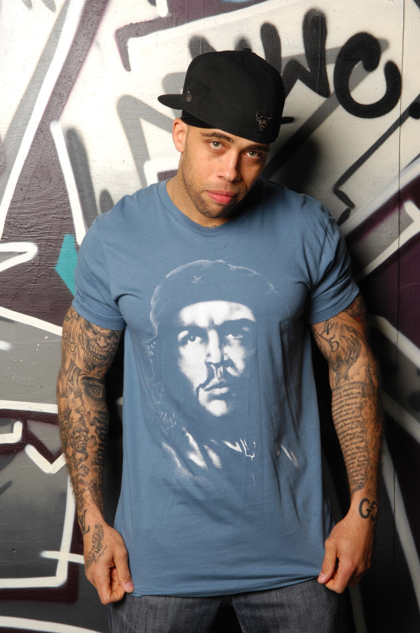 Che Tee - Simple Stature