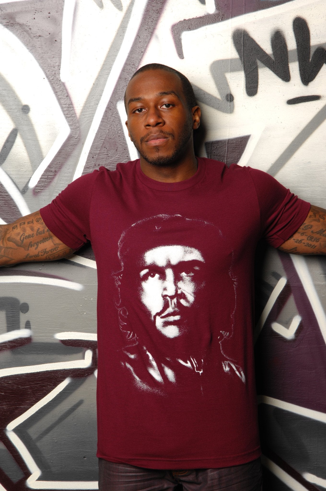 Che Tee - Simple Stature