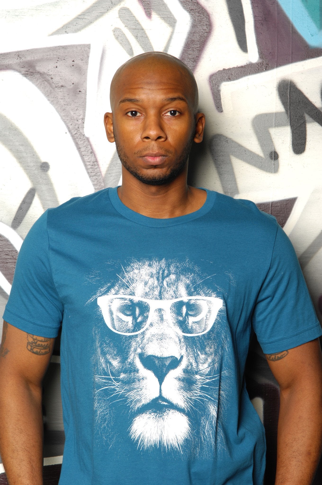 Studious Lion Tee - Simple Stature