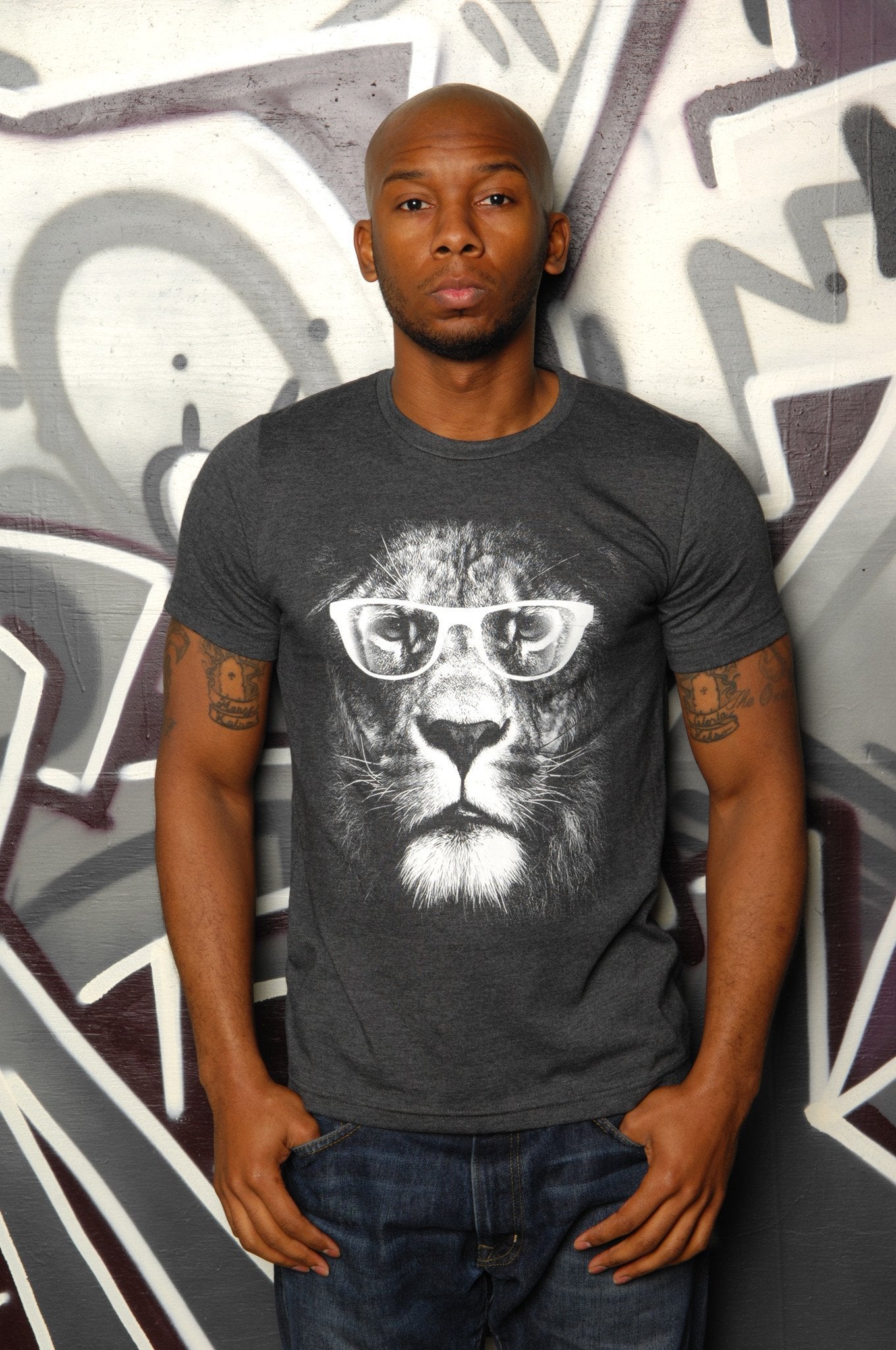 Studious Lion Tee - Simple Stature