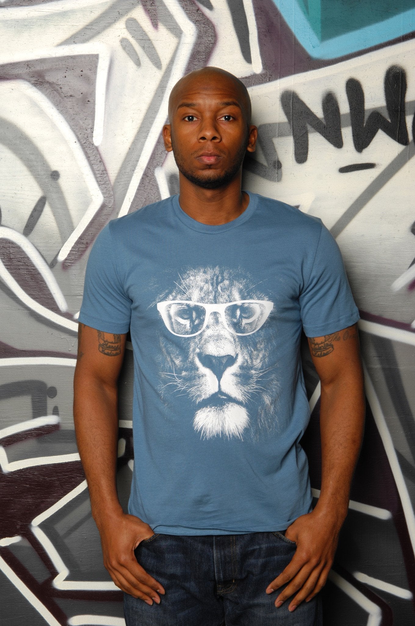 Studious Lion Tee - Simple Stature