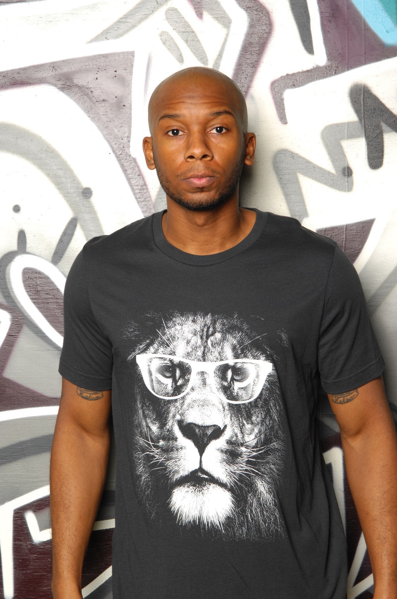 Studious Lion Tee - Simple Stature
